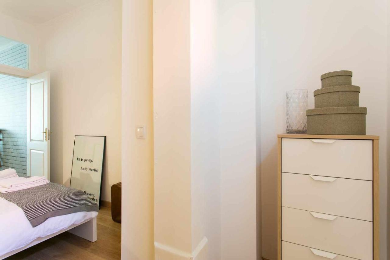 Charming Lisbon Home With Terrace St Amaro Εξωτερικό φωτογραφία