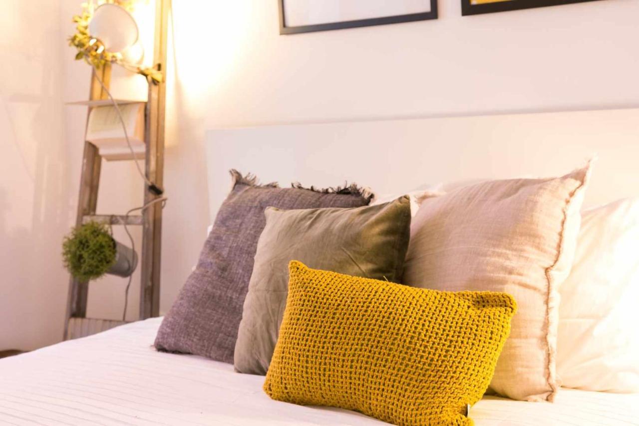 Charming Lisbon Home With Terrace St Amaro Εξωτερικό φωτογραφία