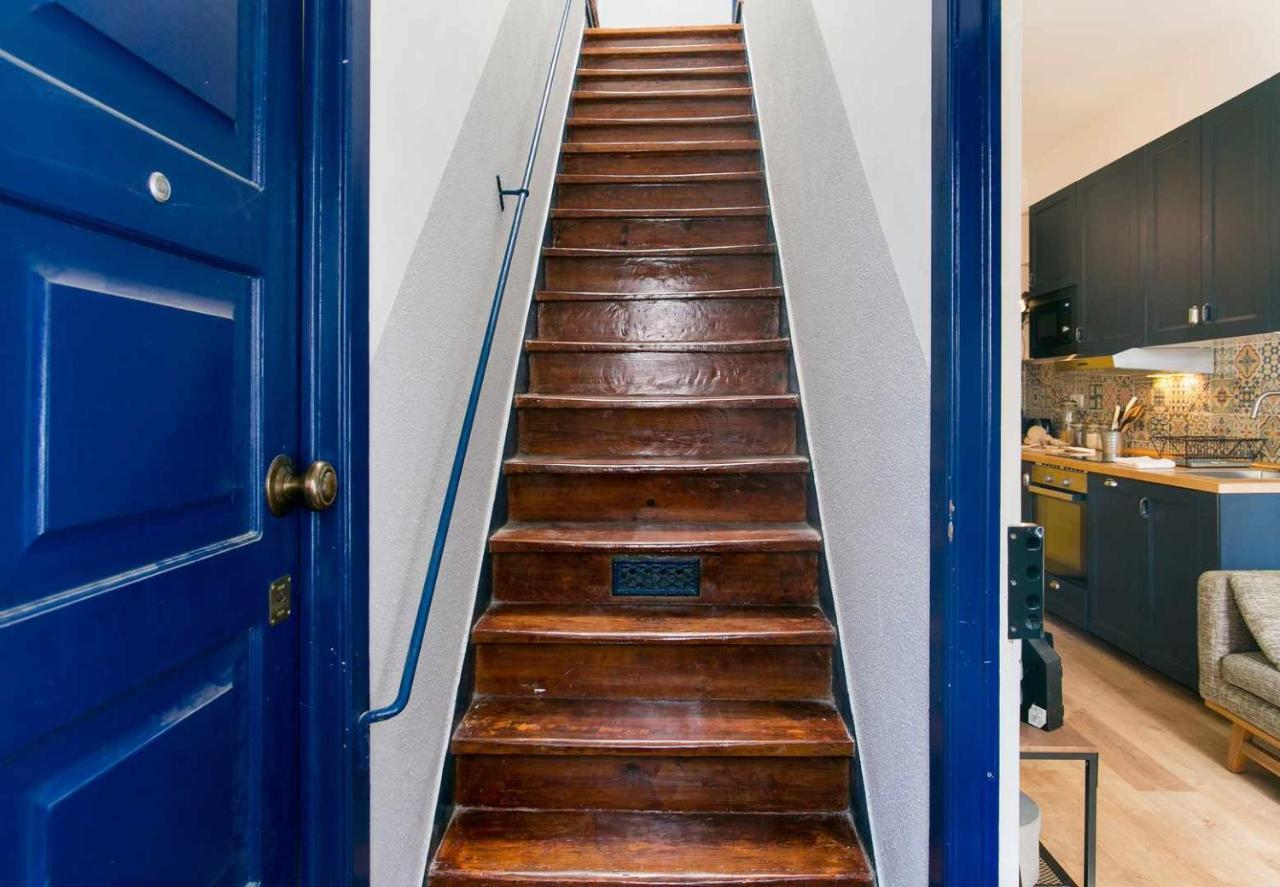 Charming Lisbon Home With Terrace St Amaro Εξωτερικό φωτογραφία